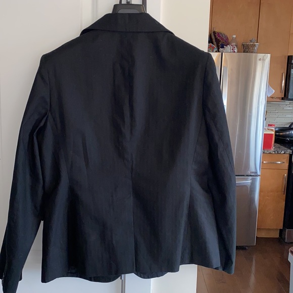 Gap Ladies Two Button Closure Blazer - Picture 4 of 5